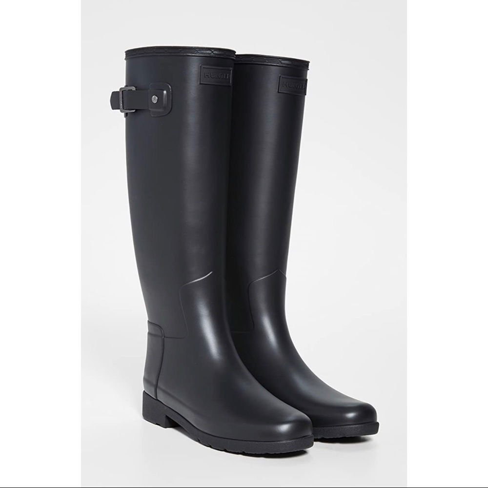 Hunter rain boots size 6 brand new!!!! Never worn